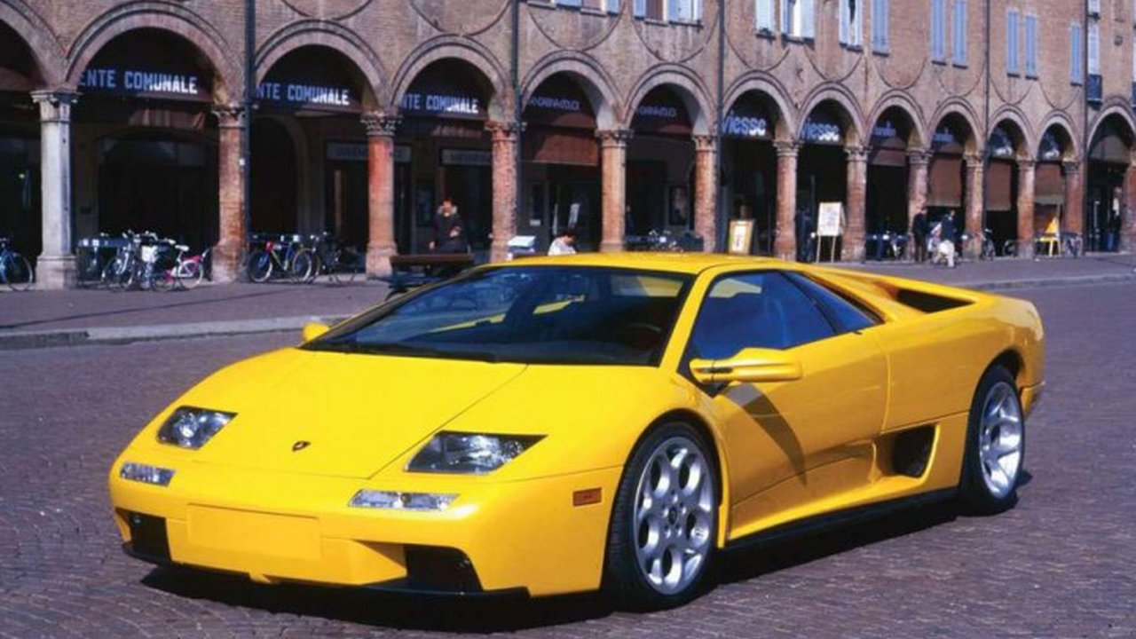 Lamborghini Diablo 6.0 i V12 48V GT (575 Hp) teknik özellikler ve yakıt tüketimi Lamborghini Diablo 6.0 i V12 48V GT (575 Hp) teknik özellikler ve yakıt tüketimi