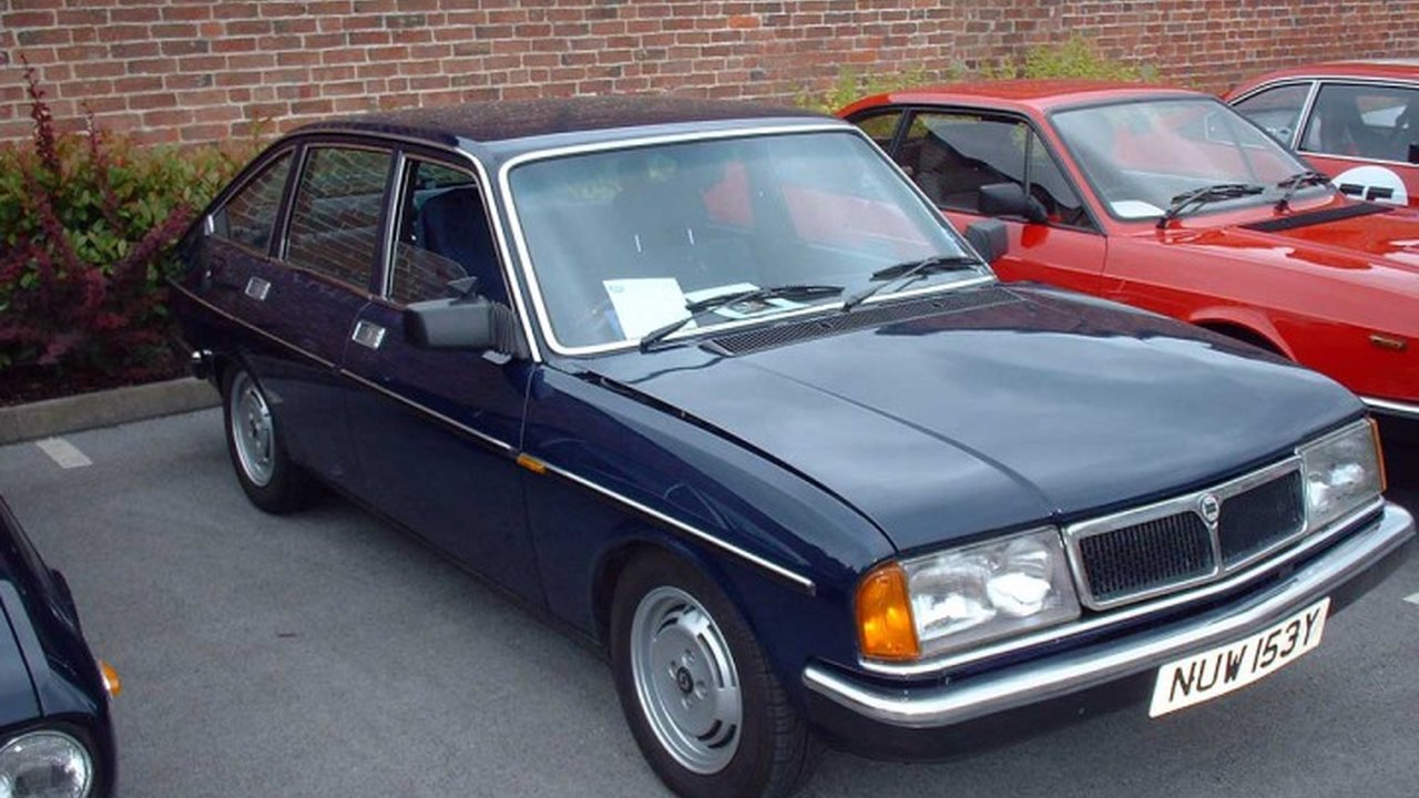 Lancia Beta (828) 2000 Volumex (828.DB/3) (135 Hp) teknik özellikler ve yakıt tüketimi Lancia Beta (828) 2000 Volumex (828.DB/3) (135 Hp) teknik özellikler ve yakıt tüketimi