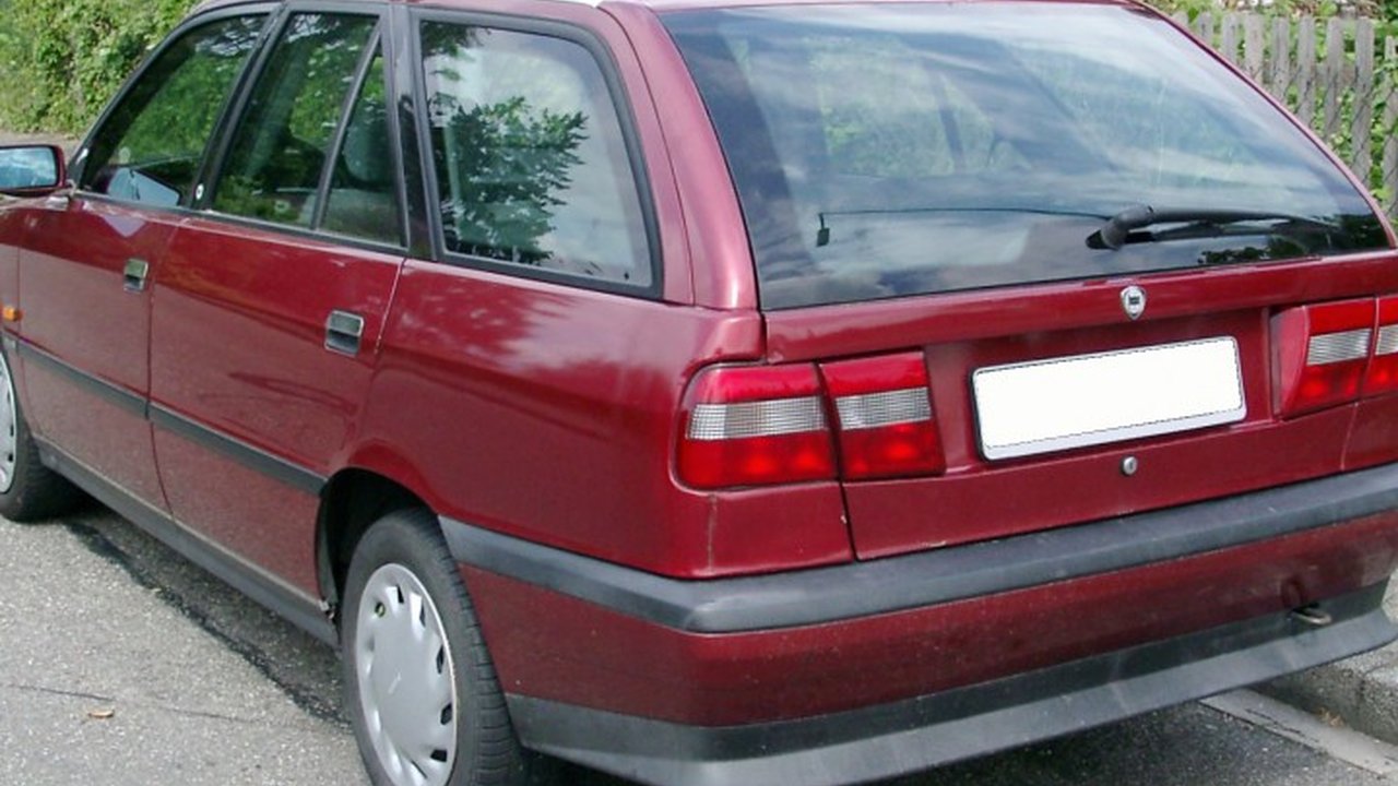 Lancia Dedra Station Wagon (835) 1.8 LE (113 Hp) teknik özellikler ve yakıt tüketimi Lancia Dedra Station Wagon (835) 1.8 LE (113 Hp) teknik özellikler ve yakıt tüketimi