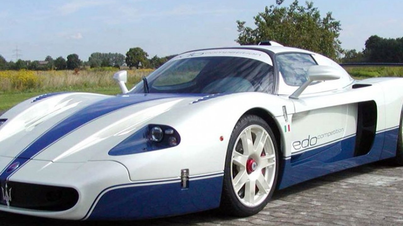 Maserati MC12 6.0 V12 (624 Hp) teknik özellikler ve yakıt tüketimi Maserati MC12 6.0 V12 (624 Hp) teknik özellikler ve yakıt tüketimi
