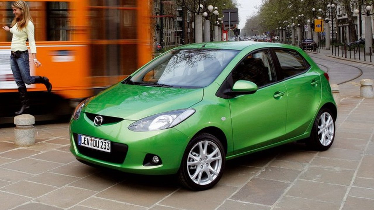 Mazda 2 Mazda 2 1.5i (103Hp) AT teknik özellikler ve yakıt tüketimi Mazda 2 Mazda 2 1.5i (103Hp) AT teknik özellikler ve yakıt tüketimi
