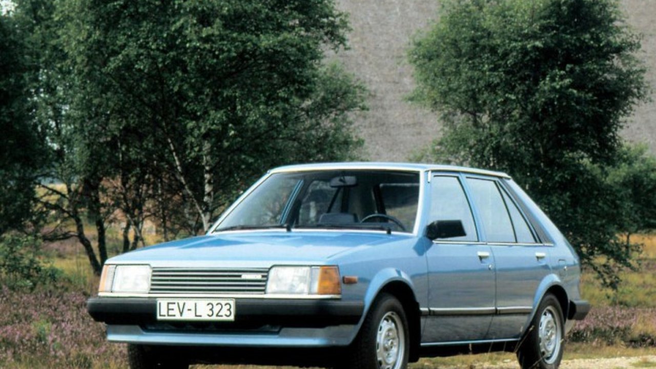 Mazda 323 II Hatchback (BD) 1.1 (54 Hp) teknik özellikler ve yakıt tüketimi Mazda 323 II Hatchback (BD) 1.1 (54 Hp) teknik özellikler ve yakıt tüketimi
