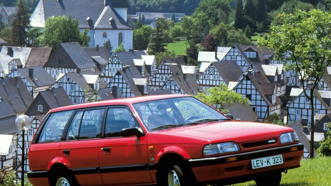 Mazda 323 III Station Wagon (BW) 1.6 (73 Hp) teknik özellikler ve yakıt tüketimi Mazda 323 III Station Wagon (BW) 1.6 (73 Hp) teknik özellikler ve yakıt tüketimi