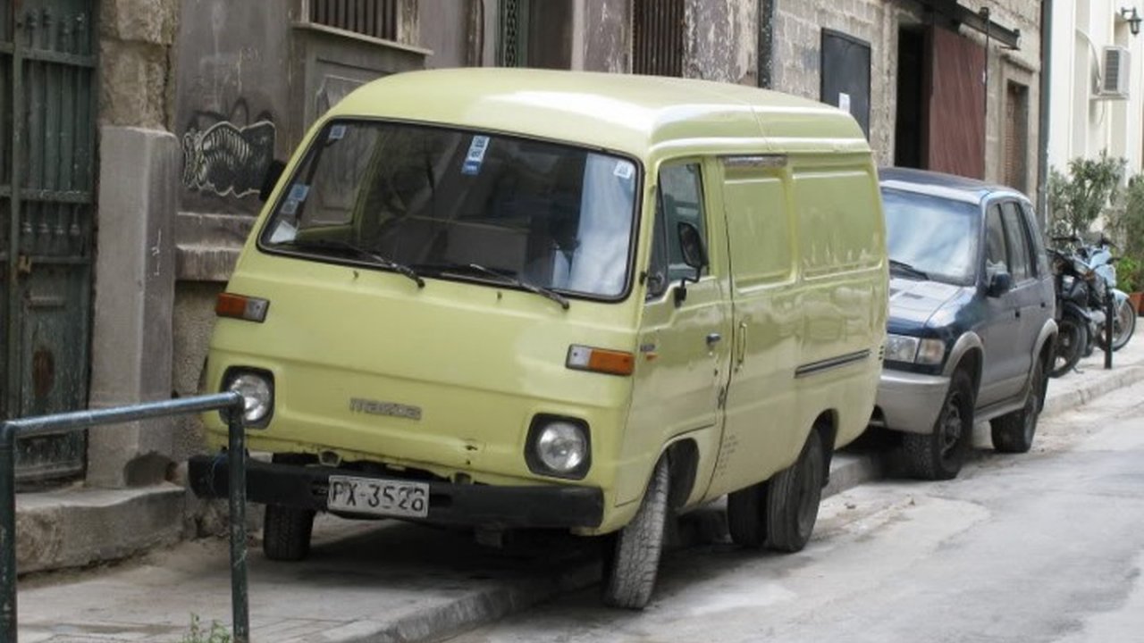 Mazda E 1600 E 1600 1.6 (69 Hp) teknik özellikler ve yakıt tüketimi Mazda E 1600 E 1600 1.6 (69 Hp) teknik özellikler ve yakıt tüketimi