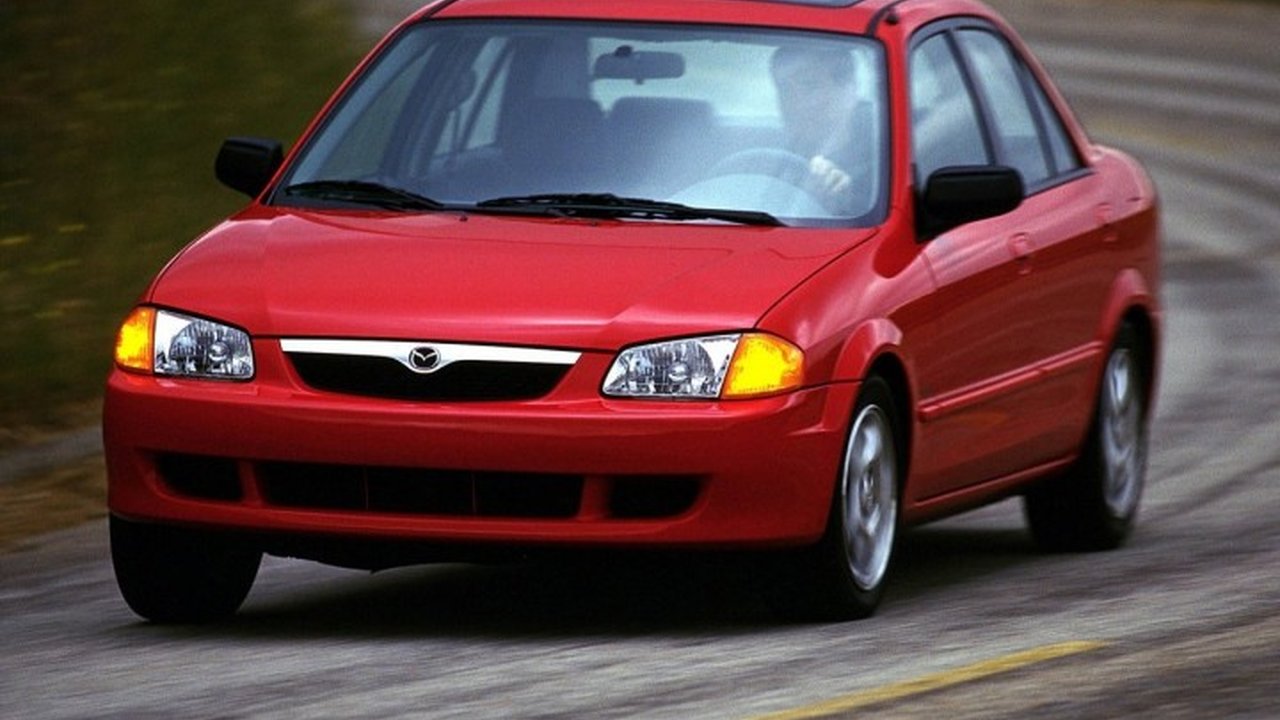 Mazda Protege Hatchback 1.5 i (97 Hp) teknik özellikler ve yakıt tüketimi Mazda Protege Hatchback 1.5 i (97 Hp) teknik özellikler ve yakıt tüketimi
