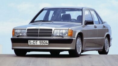 Mercedes-Benz 190 (W201) 2.0 i (122 Hp) teknik özellikler ve yakıt tüketimi