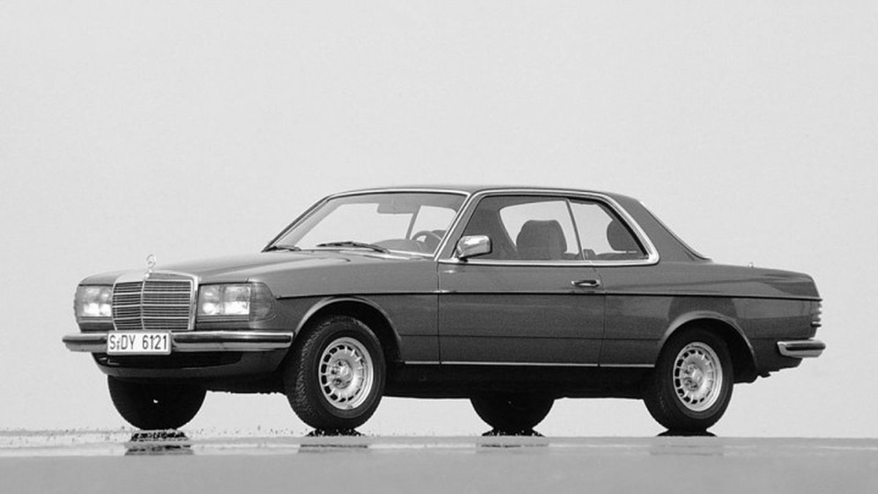 Mercedes-Benz Coupe (C123) 300 C Turbo-D (125 Hp) teknik özellikler ve yakıt tüketimi Mercedes-Benz Coupe (C123) 300 C Turbo-D (125 Hp) teknik özellikler ve yakıt tüketimi