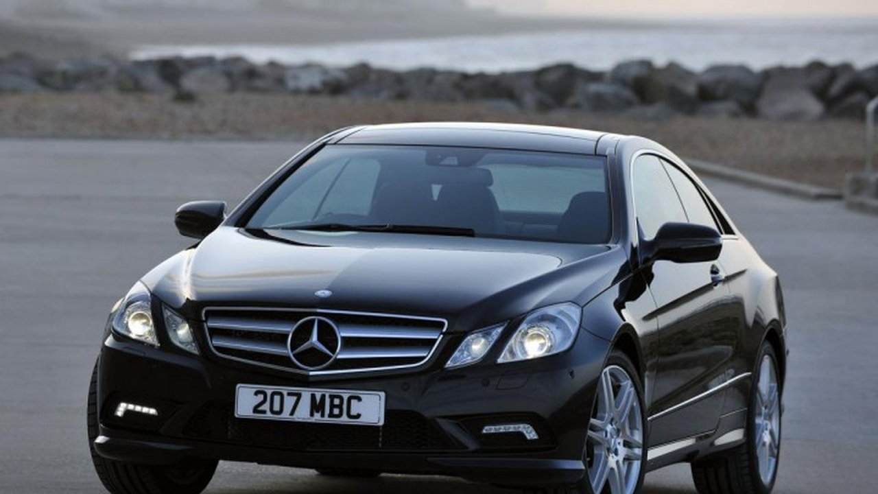 Mercedes-Benz E-klasse Coupe (C212) E 500 (388 HP) 7G-Tronic teknik özellikler ve yakıt tüketimi Mercedes-Benz E-klasse Coupe (C212) E 500 (388 HP) 7G-Tronic teknik özellikler ve yakıt tüketimi