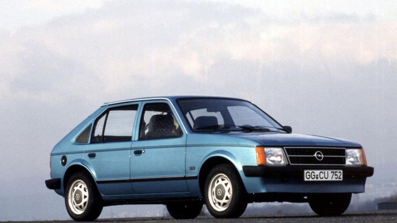 Opel Kadett D 1.3 N (60 Hp) teknik özellikler ve yakıt tüketimi Opel Kadett D 1.3 N (60 Hp) teknik özellikler ve yakıt tüketimi
