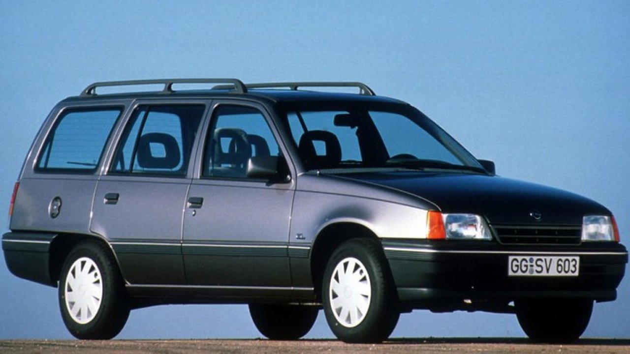 Opel Kadett E Caravan 2.0 i KAT (116 Hp) teknik özellikler ve yakıt tüketimi Opel Kadett E Caravan 2.0 i KAT (116 Hp) teknik özellikler ve yakıt tüketimi