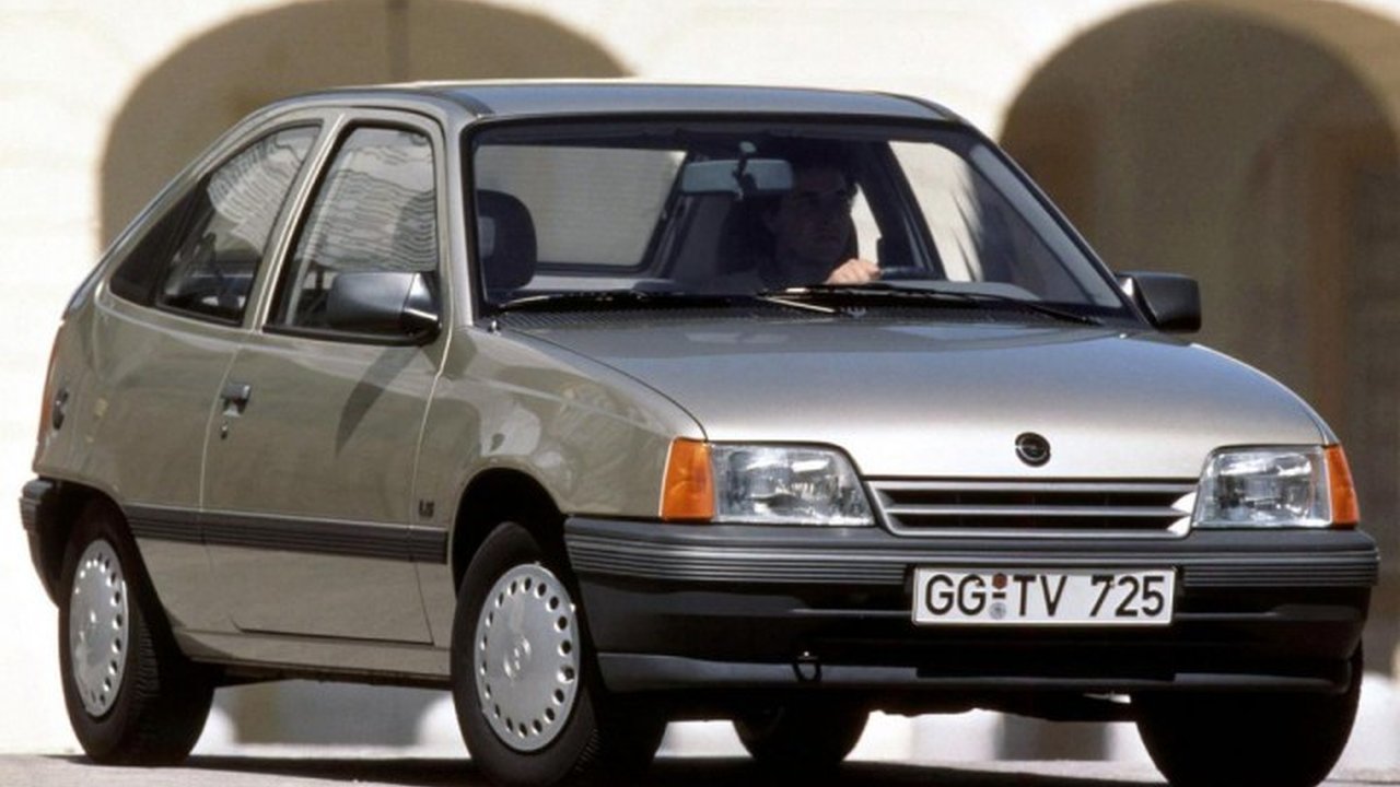 Opel Kadett E CC 1.4 S (75 Hp) teknik özellikler ve yakıt tüketimi Opel Kadett E CC 1.4 S (75 Hp) teknik özellikler ve yakıt tüketimi