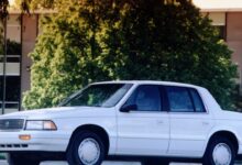Plymouth Acclaim 3.0 i V6 (143 Hp) teknik özellikler ve yakıt tüketimi