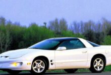 Pontiac Firebird IV 3.8 i V6 (208 Hp) teknik özellikler ve yakıt tüketimi
