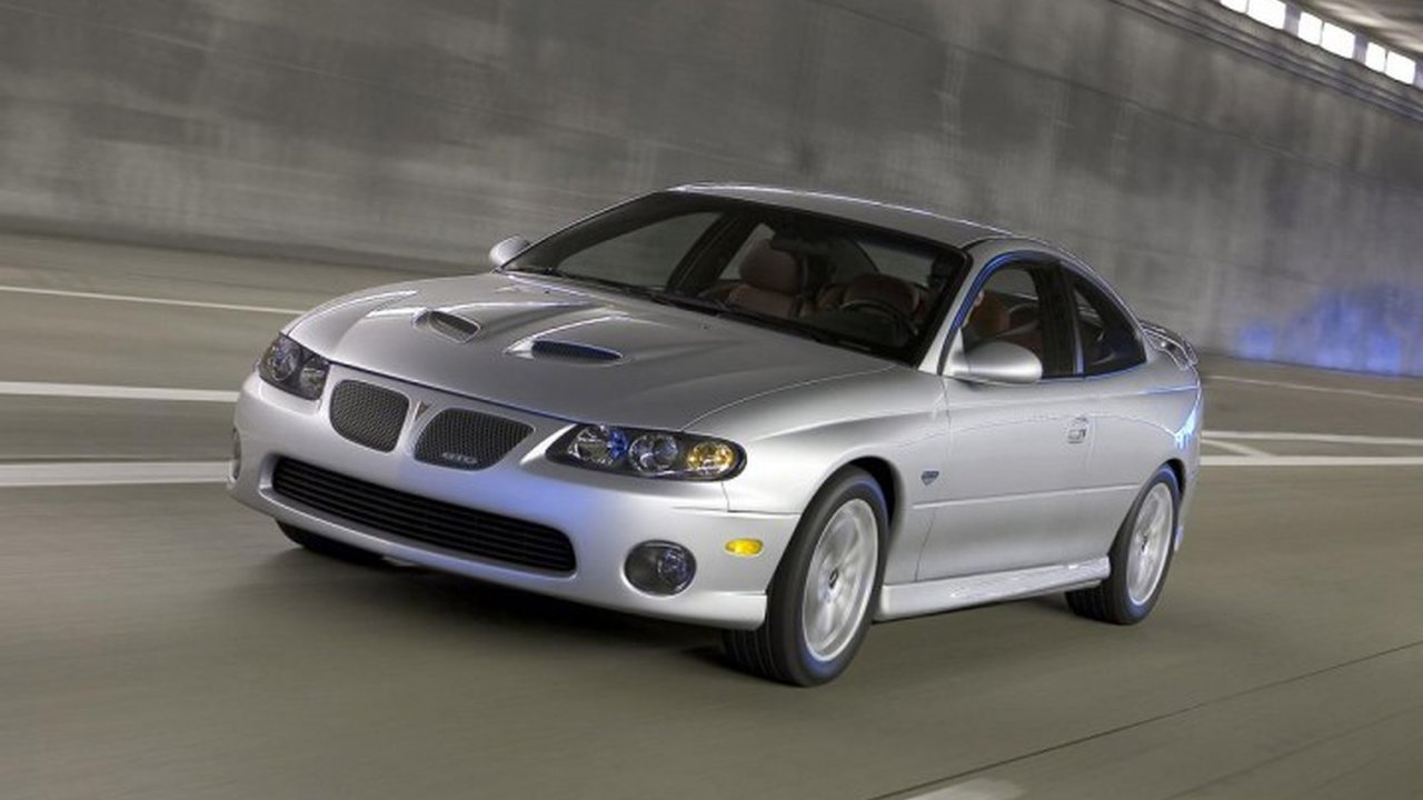Pontiac GTO 6.0 i V8 16V (405 Hp) teknik özellikler ve yakıt tüketimi Pontiac GTO 6.0 i V8 16V (405 Hp) teknik özellikler ve yakıt tüketimi