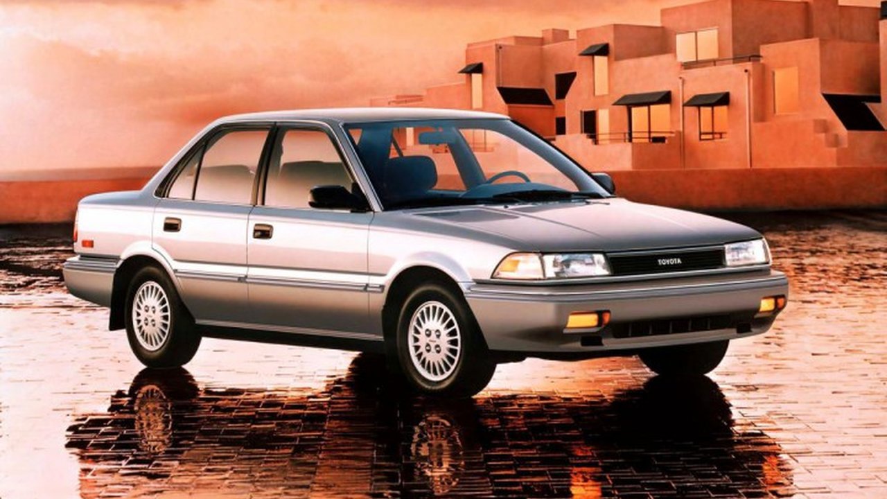 Toyota Corolla (E9) 1.3 (EE90) (75 Hp) teknik özellikler ve yakıt tüketimi Toyota Corolla (E9) 1.3 (EE90) (75 Hp) teknik özellikler ve yakıt tüketimi