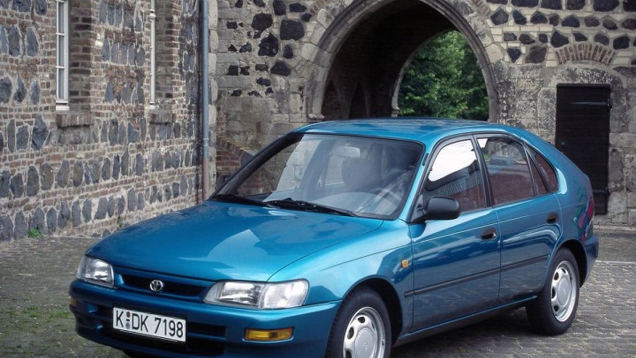 Toyota Corolla Hatch (E10) 2.0 D XL (72 Hp) teknik özellikler ve yakıt tüketimi Toyota Corolla Hatch (E10) 2.0 D XL (72 Hp) teknik özellikler ve yakıt tüketimi