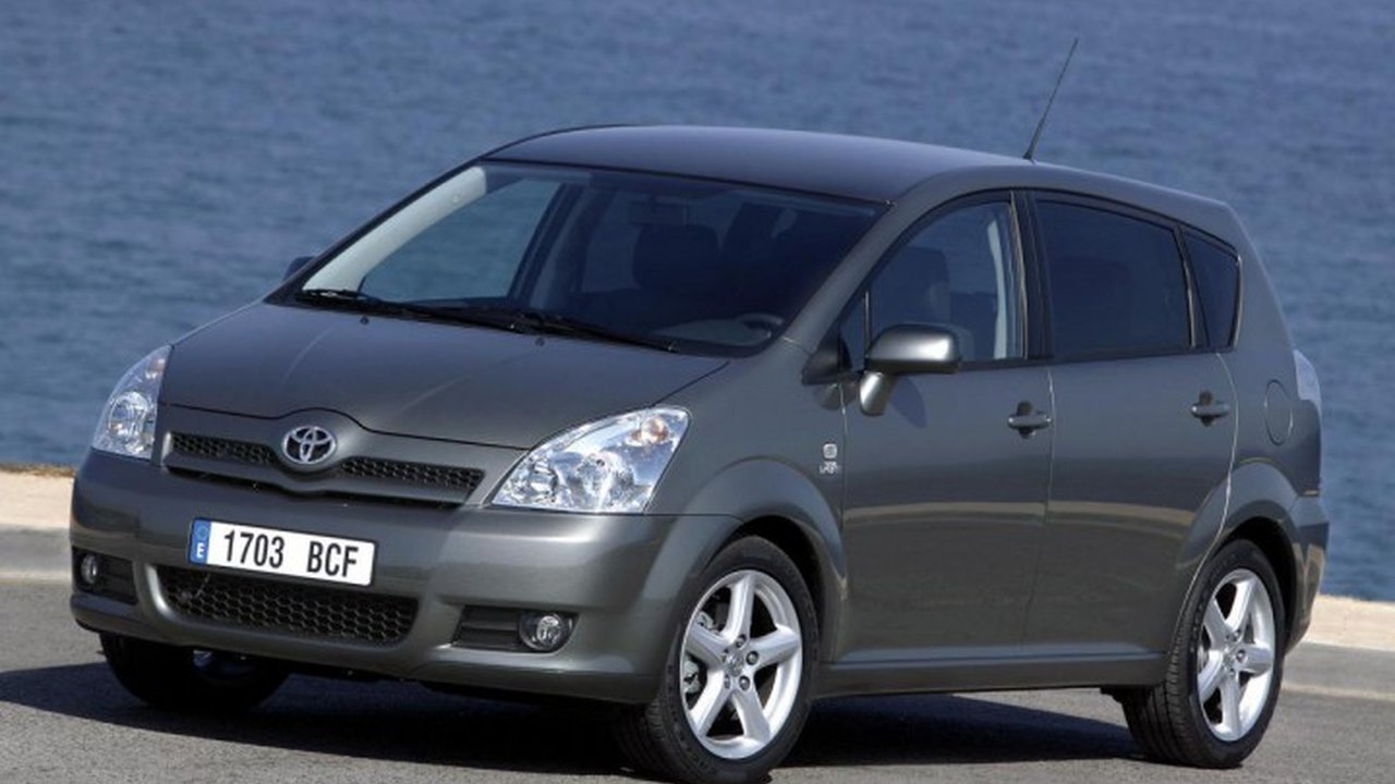 Toyota Corolla Verso II 2.2 D-4D (136 Hp) DPF teknik özellikler ve yakıt tüketimi Toyota Corolla Verso II 2.2 D-4D (136 Hp) DPF teknik özellikler ve yakıt tüketimi