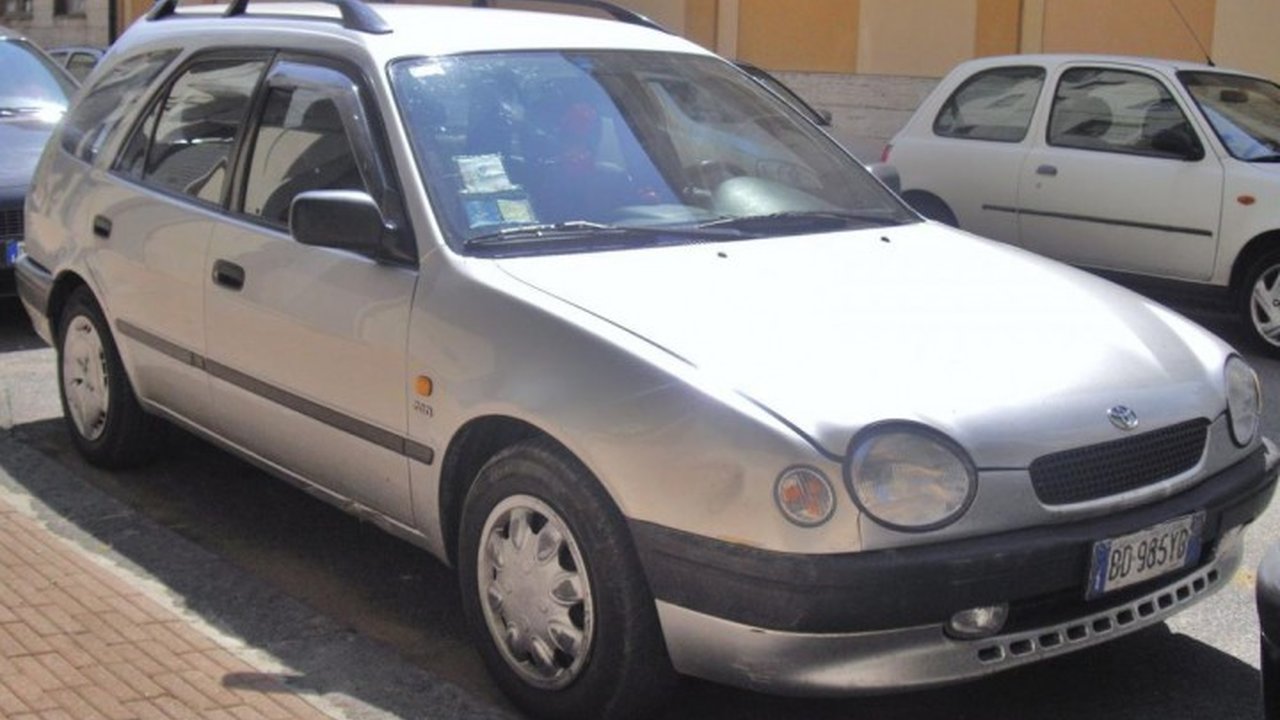 Toyota Corolla Wagon (E11) 2.0 D (72 Hp) teknik özellikler ve yakıt tüketimi Toyota Corolla Wagon (E11) 2.0 D (72 Hp) teknik özellikler ve yakıt tüketimi
