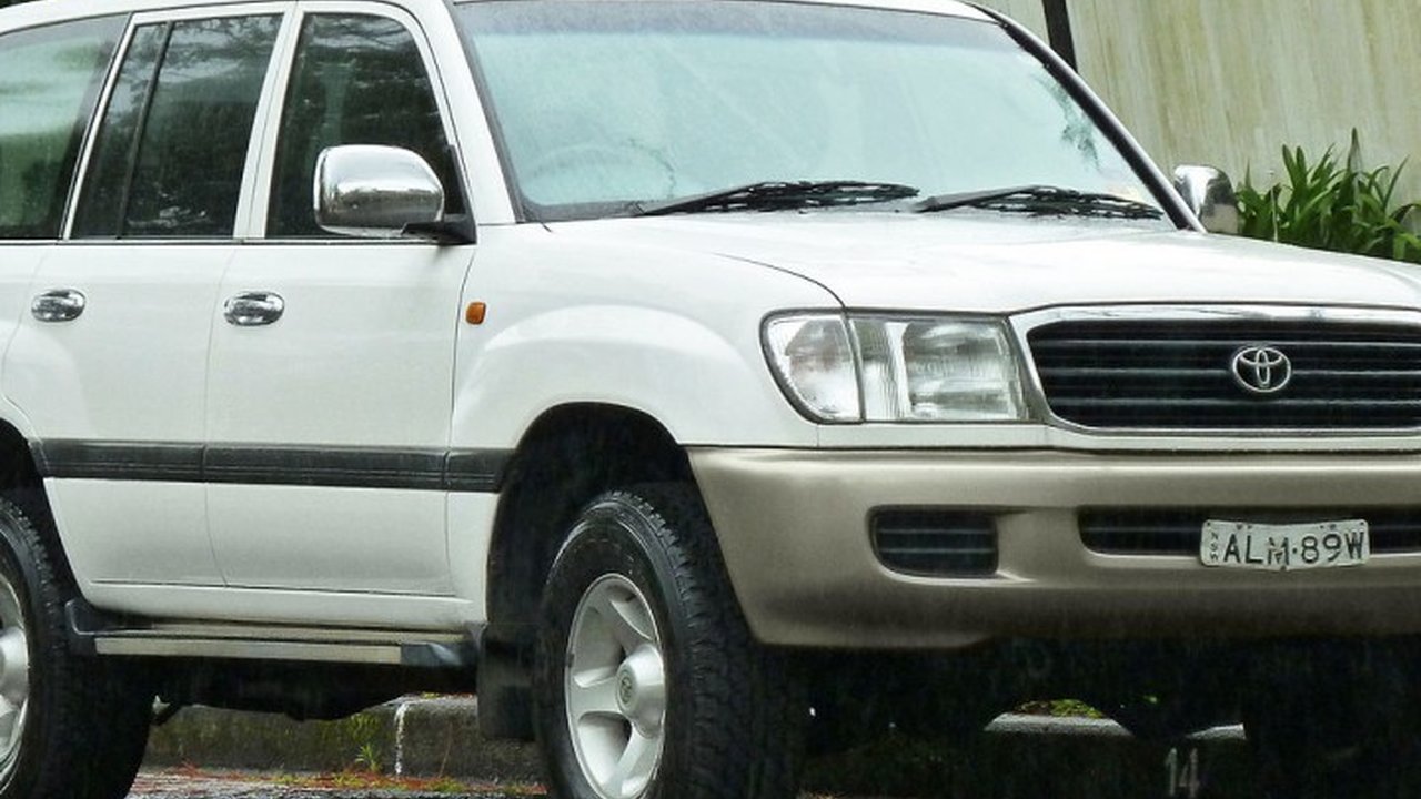 Toyota Land Cruiser Land Cruiser 105 4.2TD (204 Hp) teknik özellikler ve yakıt tüketimi Toyota Land Cruiser Land Cruiser 105 4.2TD (204 Hp) teknik özellikler ve yakıt tüketimi