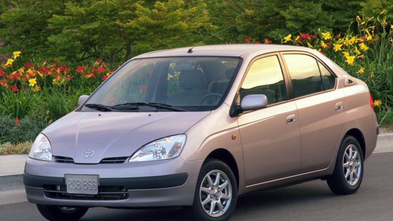 Toyota Prius (NHW10) 1.5 16V (58 Hp) teknik özellikler ve yakıt tüketimi Toyota Prius (NHW10) 1.5 16V (58 Hp) teknik özellikler ve yakıt tüketimi