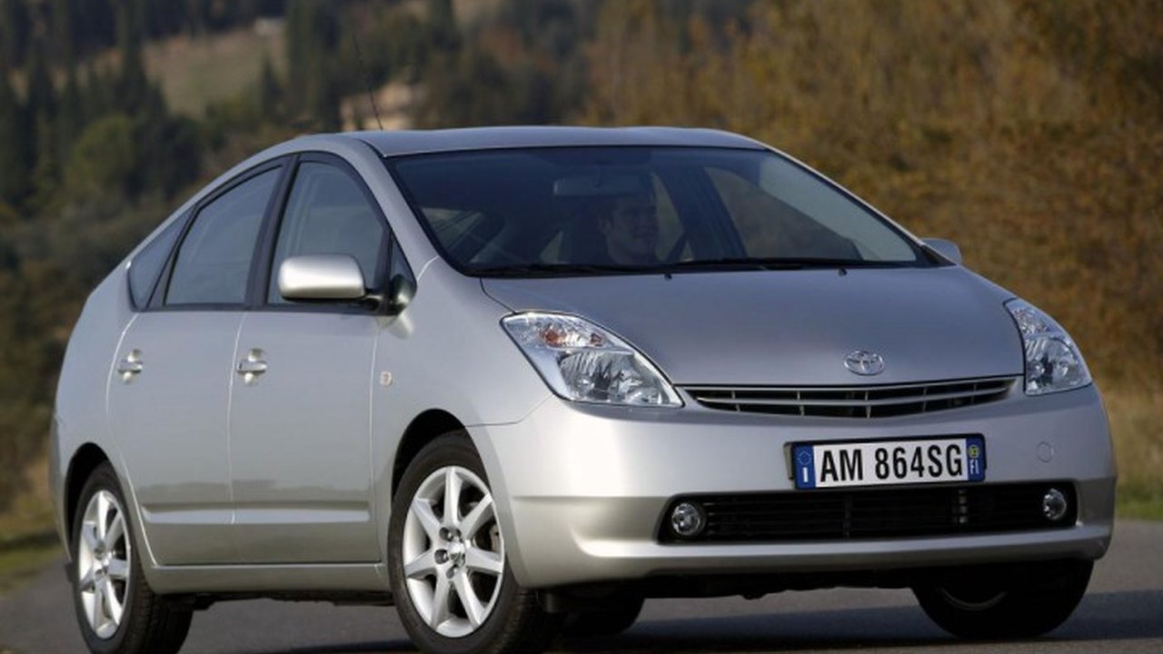 Toyota Prius (NHW20) 1.5 i 16V WT-i (76 Hp) teknik özellikler ve yakıt tüketimi Toyota Prius (NHW20) 1.5 i 16V WT-i (76 Hp) teknik özellikler ve yakıt tüketimi