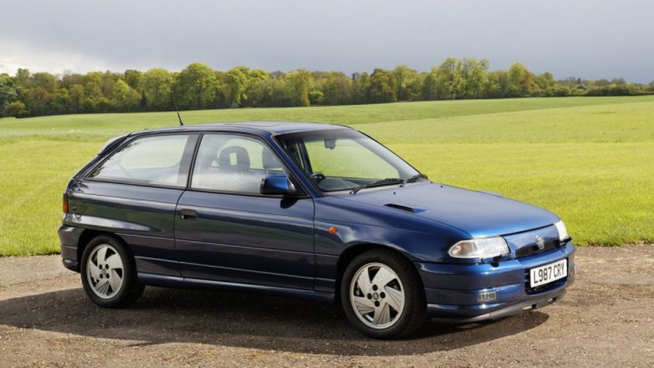 Vauxhall Astra Mk III CC 1.7 TD (82 Hp) teknik özellikler ve yakıt tüketimi Vauxhall Astra Mk III CC 1.7 TD (82 Hp) teknik özellikler ve yakıt tüketimi
