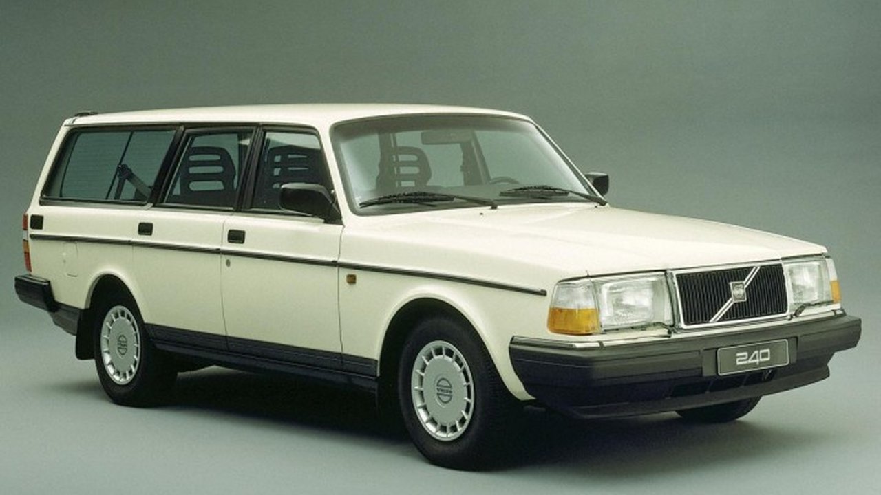 Volvo 240 Combi (P245) 2.3 (113 Hp) teknik özellikler ve yakıt tüketimi Volvo 240 Combi (P245) 2.3 (113 Hp) teknik özellikler ve yakıt tüketimi