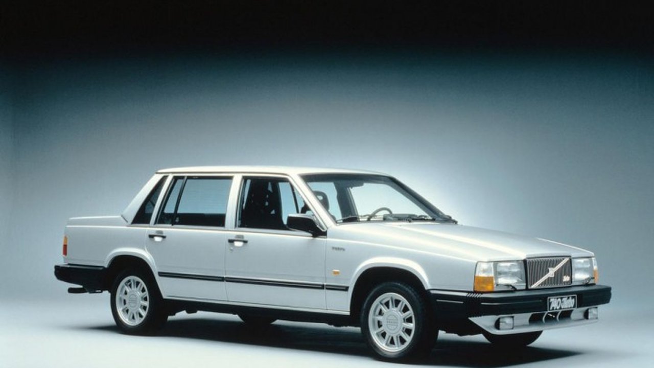 Volvo 740 (744) 2.3 Turbo (156 Hp) teknik özellikler ve yakıt tüketimi Volvo 740 (744) 2.3 Turbo (156 Hp) teknik özellikler ve yakıt tüketimi