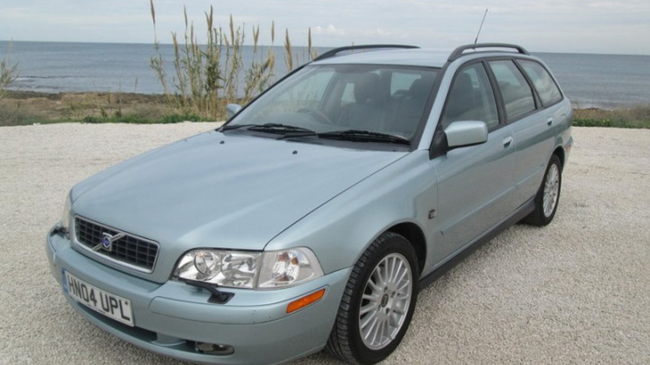 Volvo V40 Combi (VW) 1.9 TD (90 Hp) teknik özellikler ve yakıt tüketimi Volvo V40 Combi (VW) 1.9 TD (90 Hp) teknik özellikler ve yakıt tüketimi