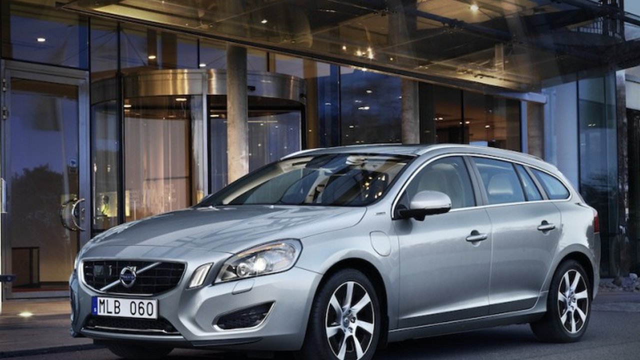 Volvo V60 (2013 facelift) 2.0 D4 (163 Hp) AT start/stop teknik özellikler ve yakıt tüketimi Volvo V60 (2013 facelift) 2.0 D4 (163 Hp) AT start/stop teknik özellikler ve yakıt tüketimi