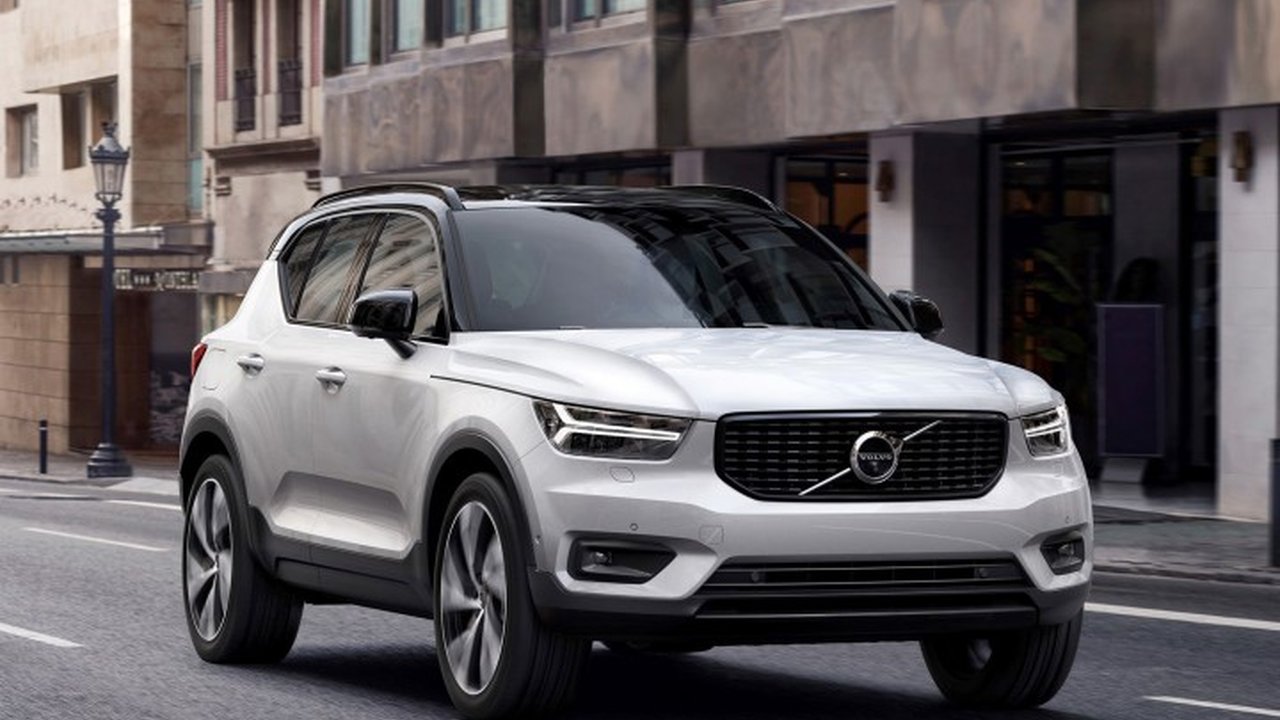 Volvo XC40 2.0d AT (190hp) 4x4 teknik özellikler ve yakıt tüketimi Volvo XC40 2.0d AT (190hp) 4x4 teknik özellikler ve yakıt tüketimi