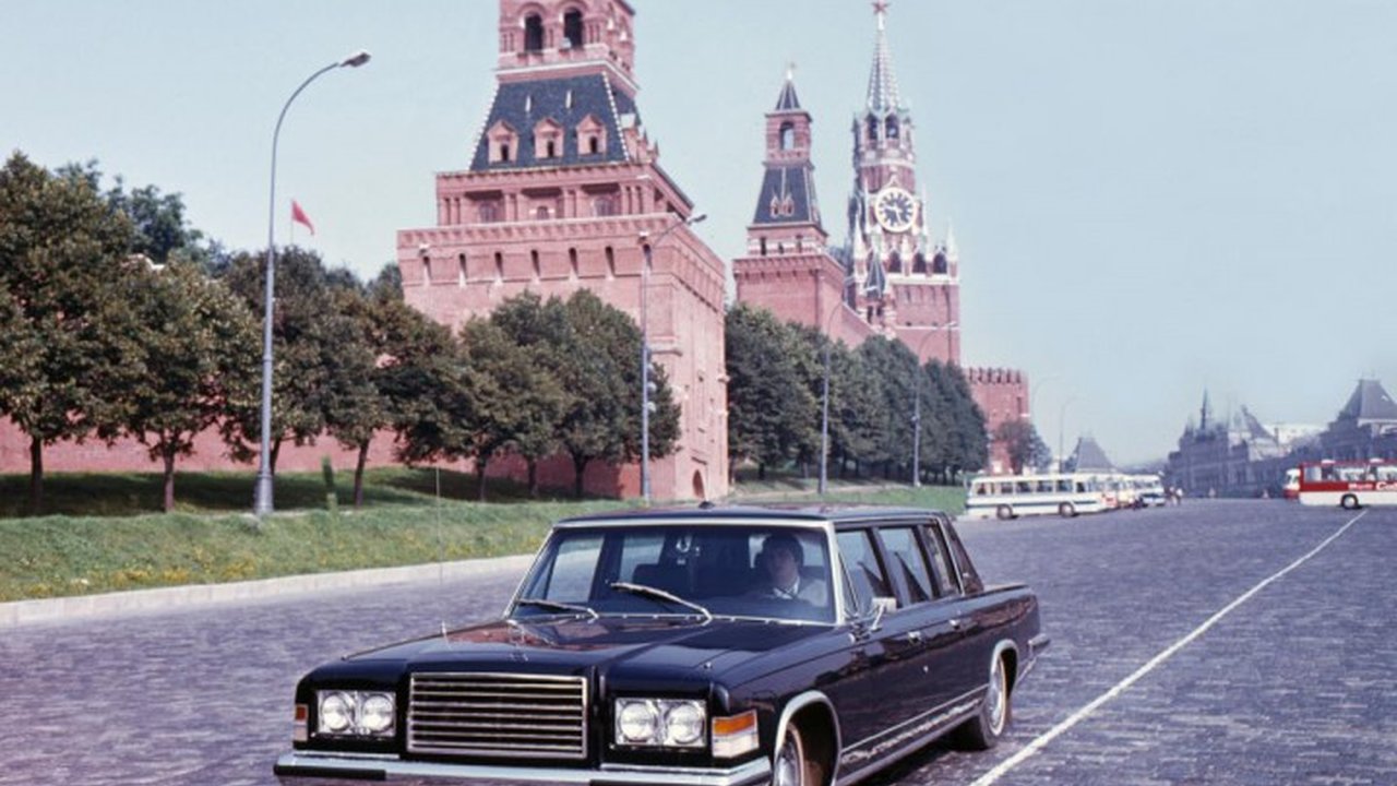 ZIL 4104 7.7 V8 (315 Hp) teknik özellikler ve yakıt tüketimi ZIL 4104 7.7 V8 (315 Hp) teknik özellikler ve yakıt tüketimi